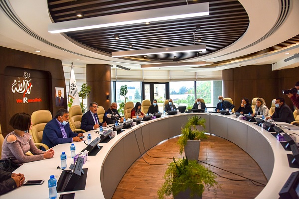 بلدية رام الله تنتزع موقفا قانونيا من المفوضية الأوروبية لصالح قضيتها ضد الجسم الاستيطاني  في "ارليم" وتطالب بتنفيذه   
